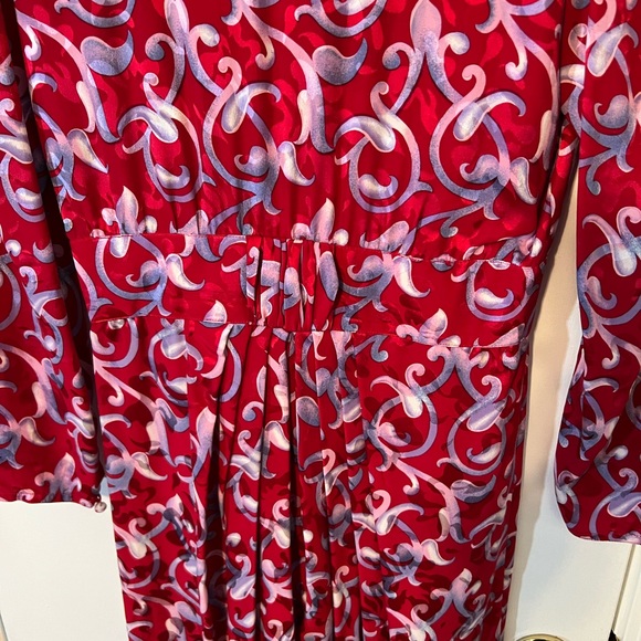 VINTAGE 100% Silk Dress ❤️ - Picture 2 of 7